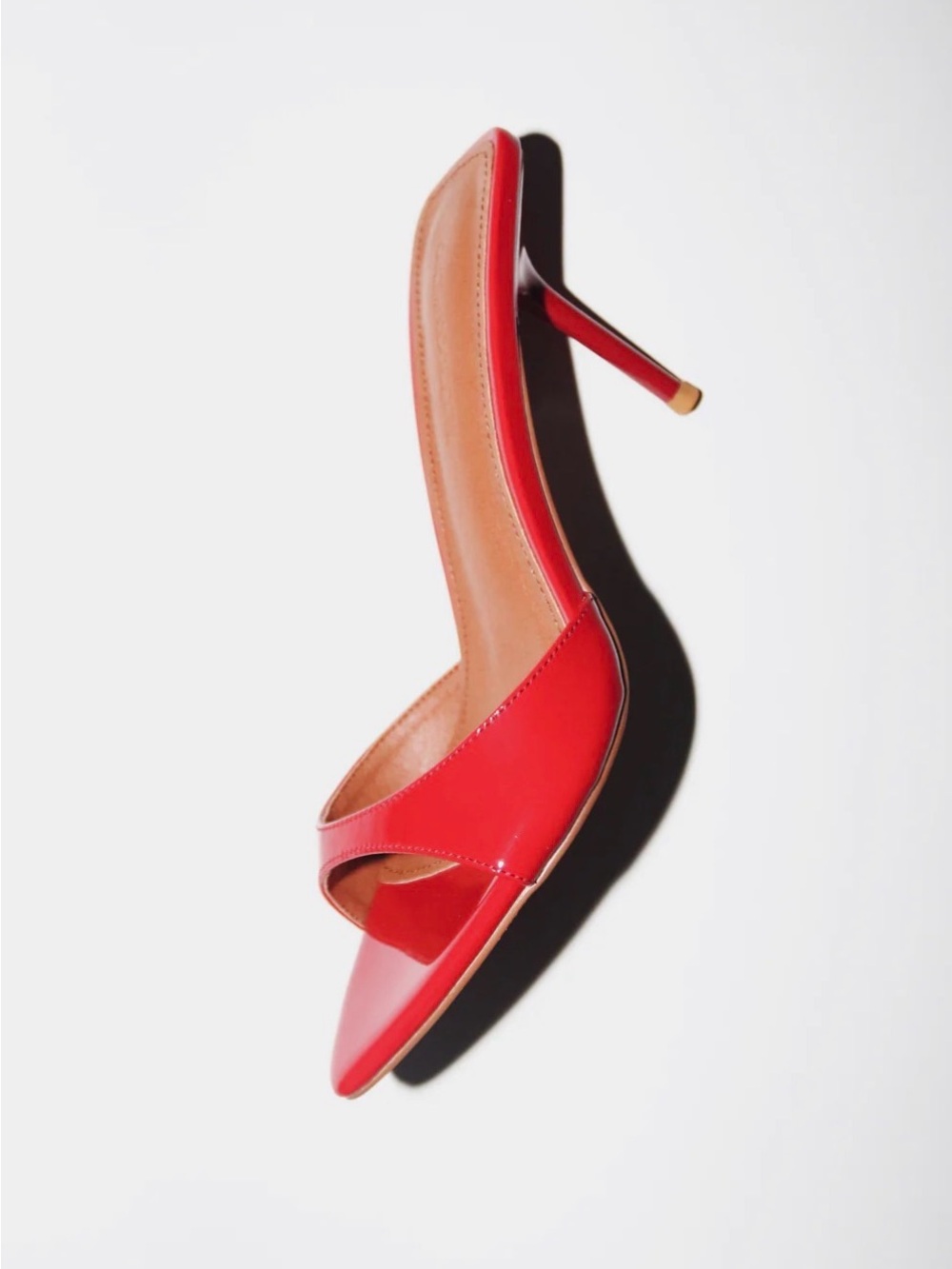 NWT. Cult of coquette Zena Red Patent Vegan Mules 80 mm 38.5